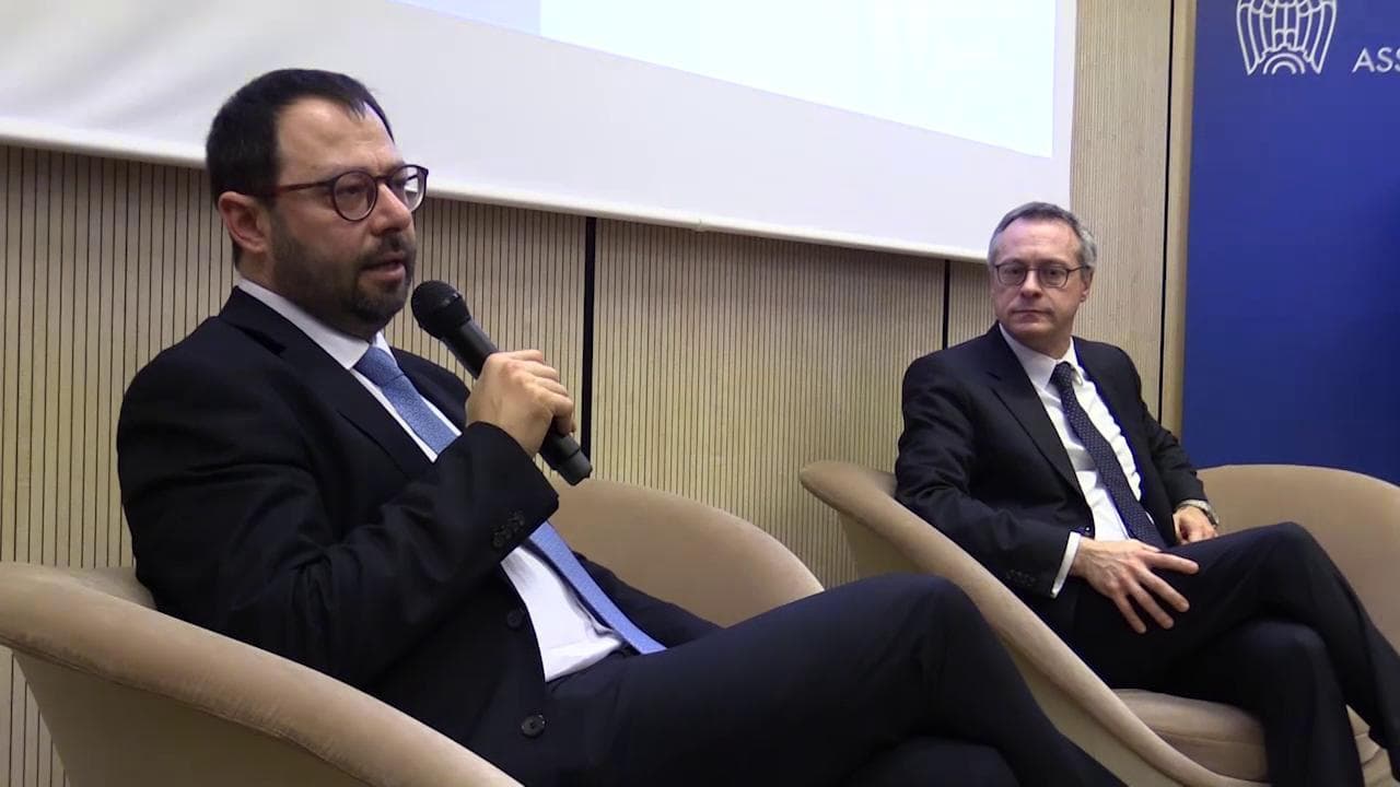 Air Italy, Patuanelli: "Lavoriamo per prolungare l'operatività della compagnia"
