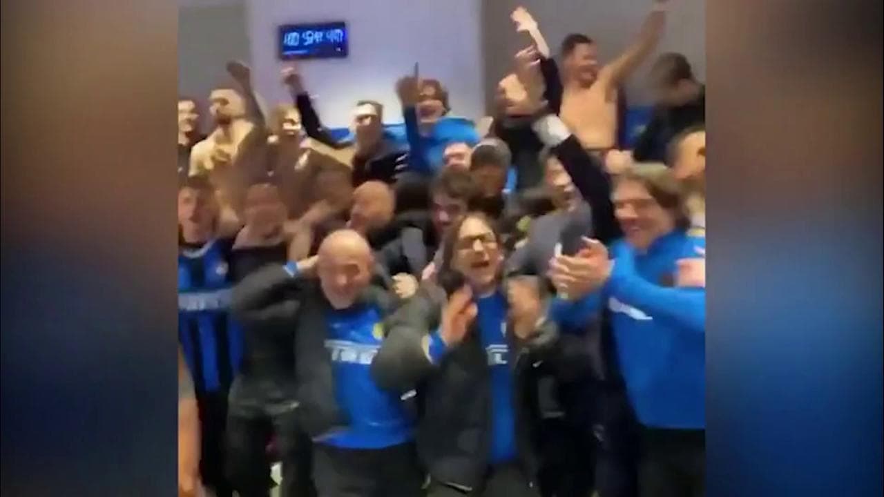 Inter-Milan, la festa dei nerazzurri nello spogliatoio: "Chi non salta rossonero è"