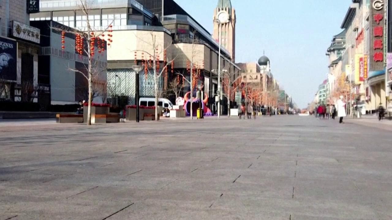 Cina, allarme Coronavirus: a Pechino strade vuote e negozi deserti nella settimana del Capodanno