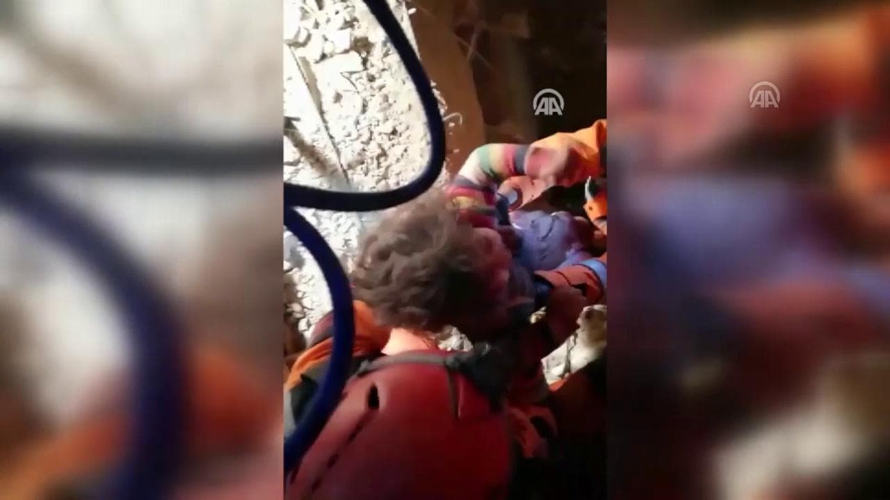 Terremoto Turchia, bimba estratta viva dalle macerie a 28 ore dal sisma