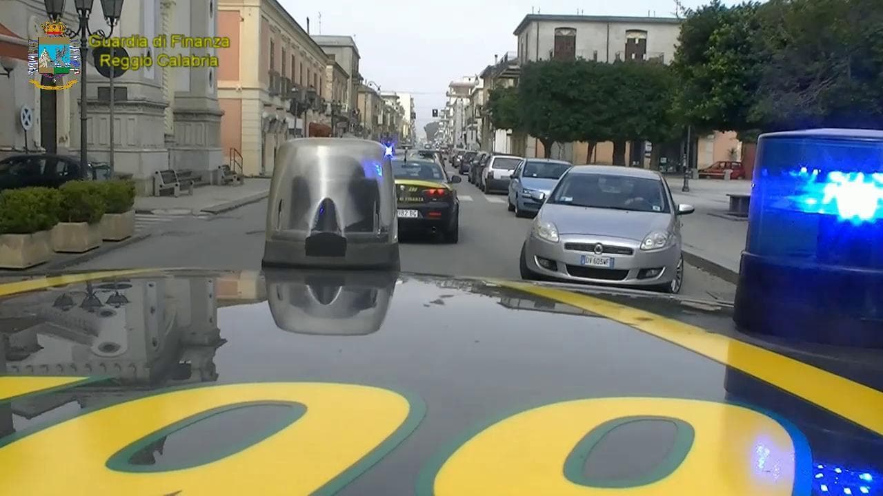 Operazione "Salasso", scoperti 237 indebiti percettori di reddito di cittadinanza nella Locride