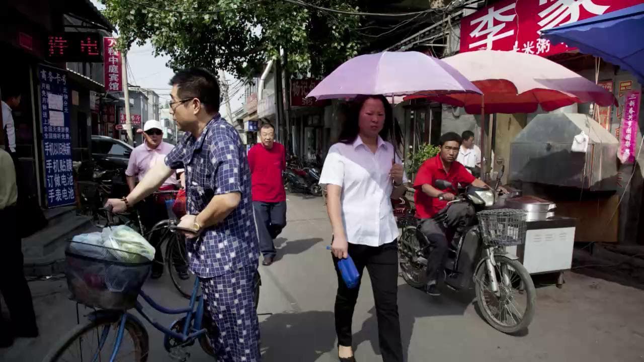 Cina, stop al pigiama indossato in strada: ma è polemica sui social