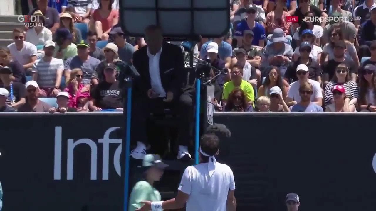 Australian Open, Fognini insulta l'arbitro: "Fai pena, io ho già i cazzi miei"