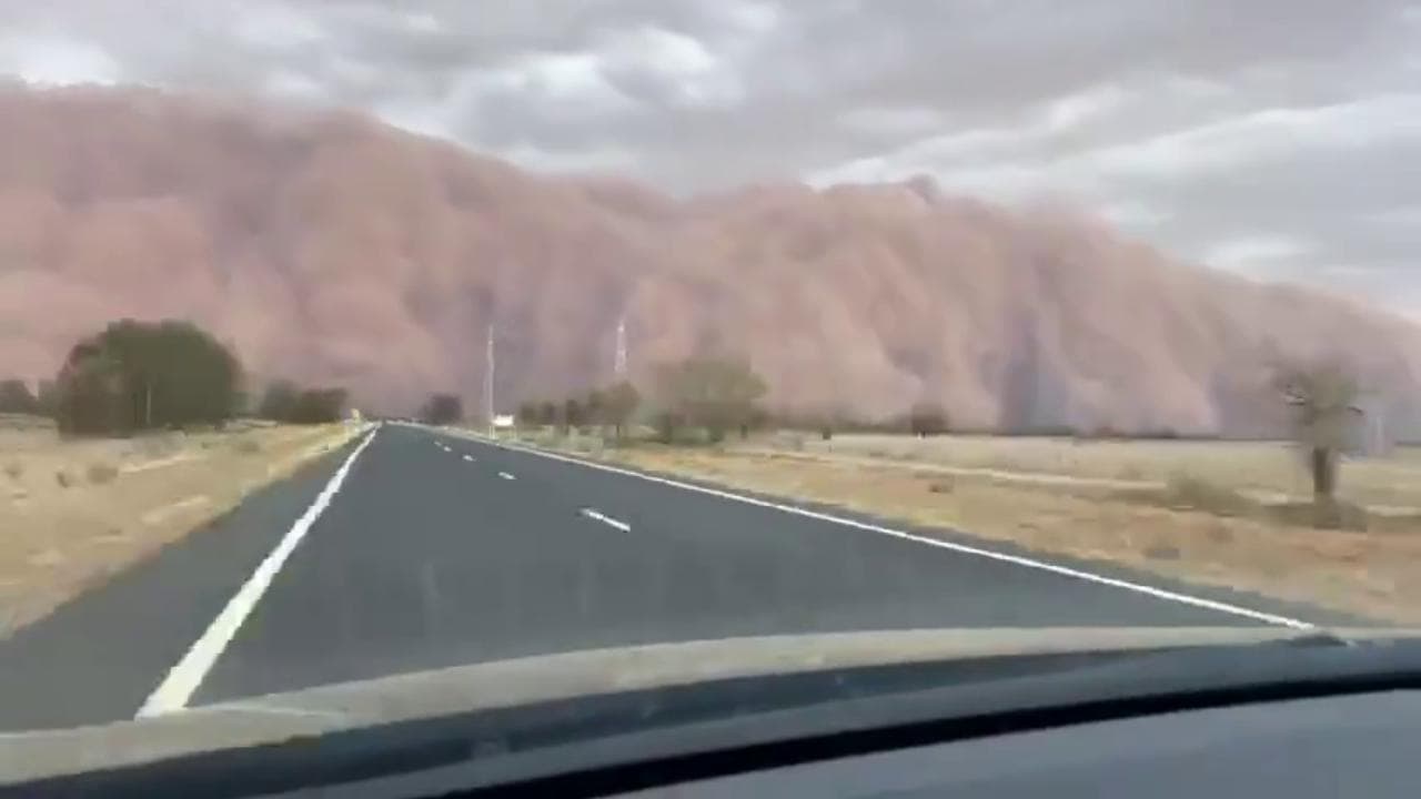 Australia, arriva la tempesta di sabbia: il timelapse è spaventoso