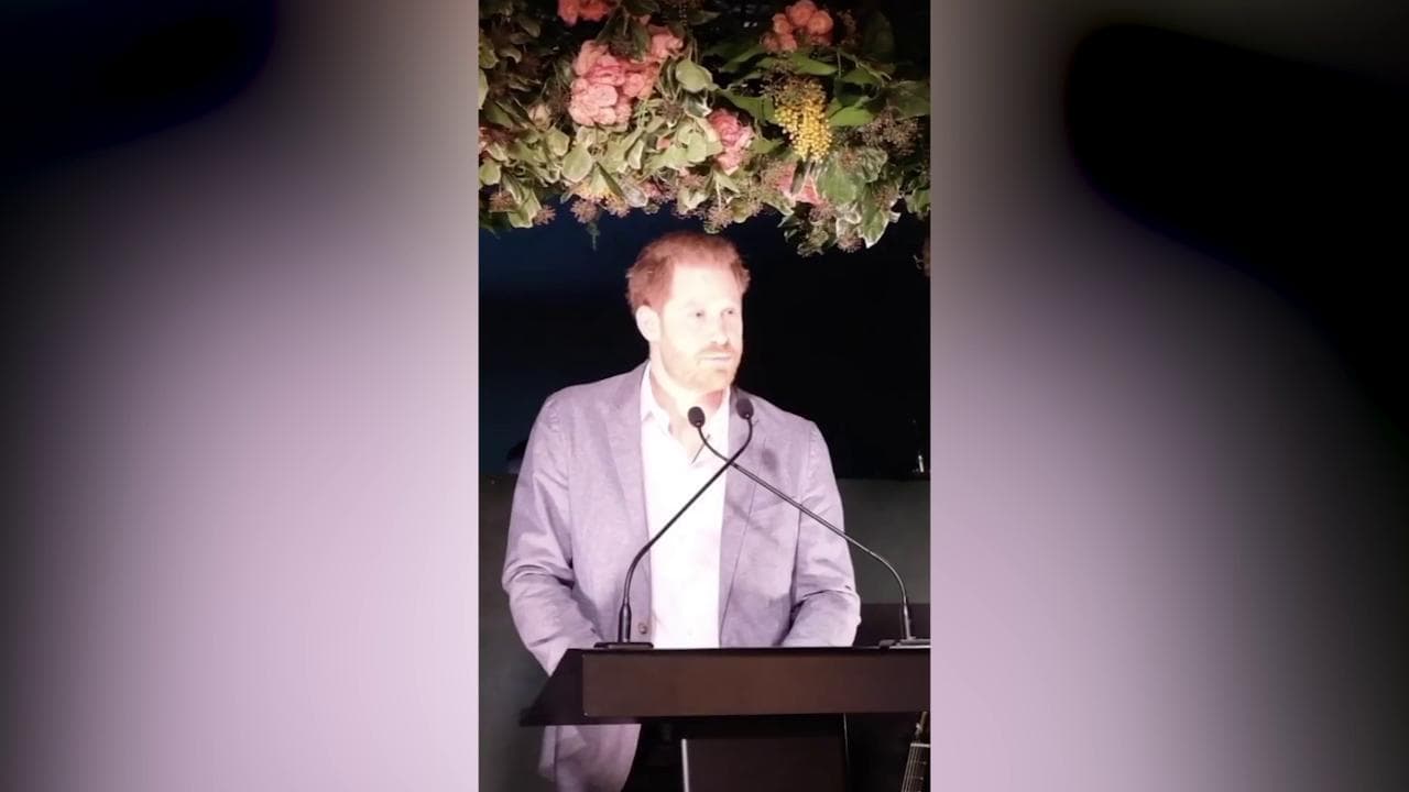 'Megxit', Harry parla per la prima volta dell'uscita dalla Royal family: "Meghan e io non avevamo altra scelta"