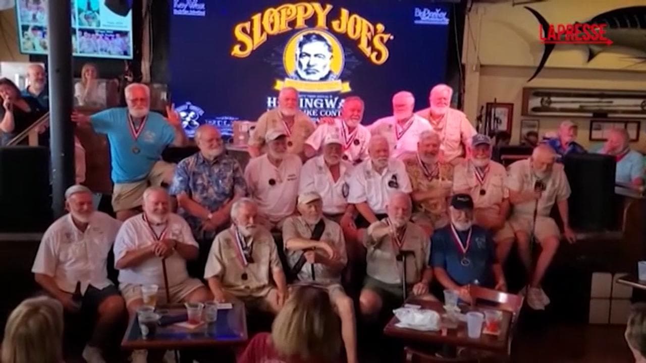 La gara tra sosia di Ernest Hemingway nel 125° anniversario della sua nascita