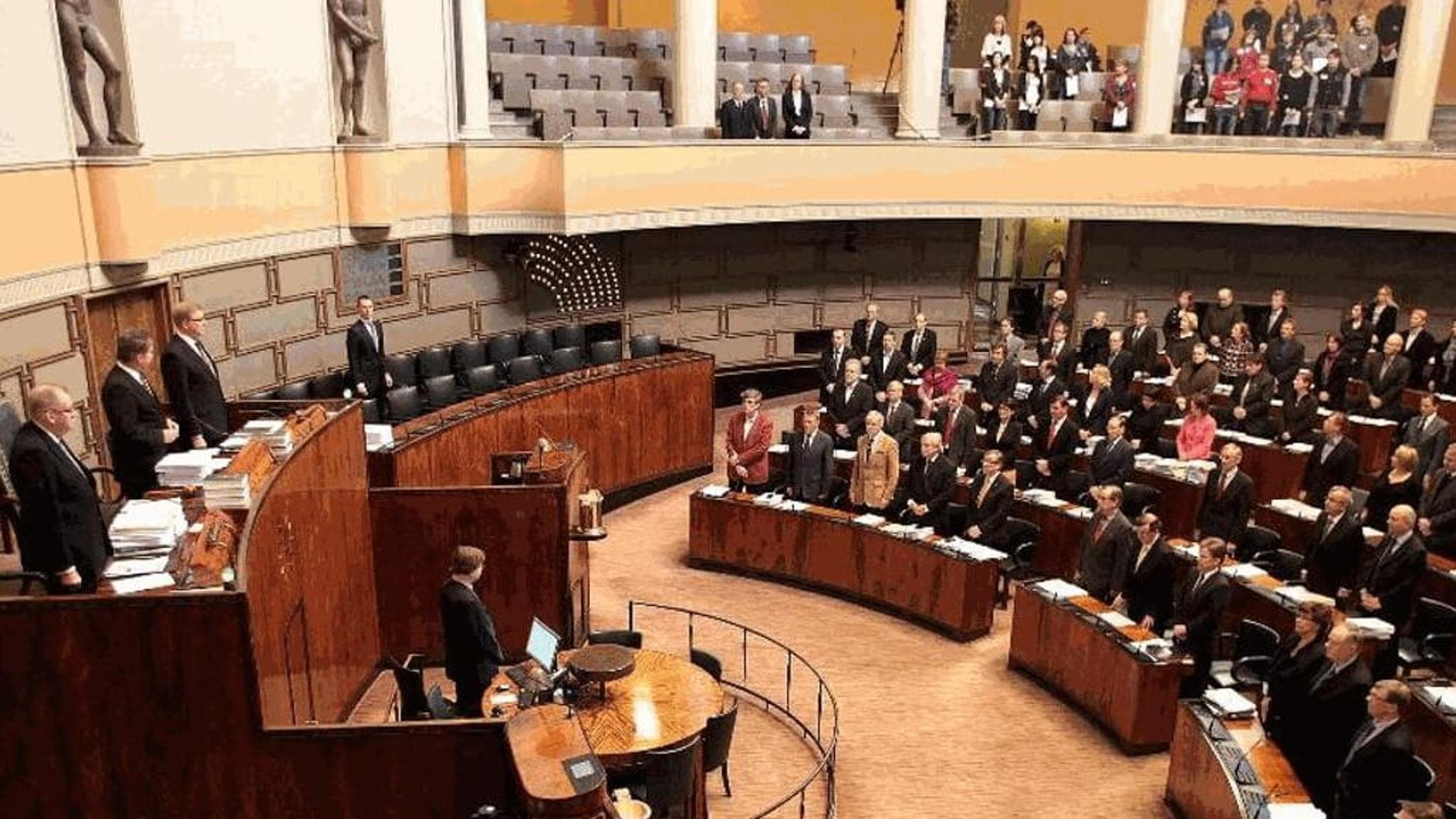 Finlandiya: Parlamento, sınır geri itmelerini onaylayan yasayı büyük çoğunlukla oyladı