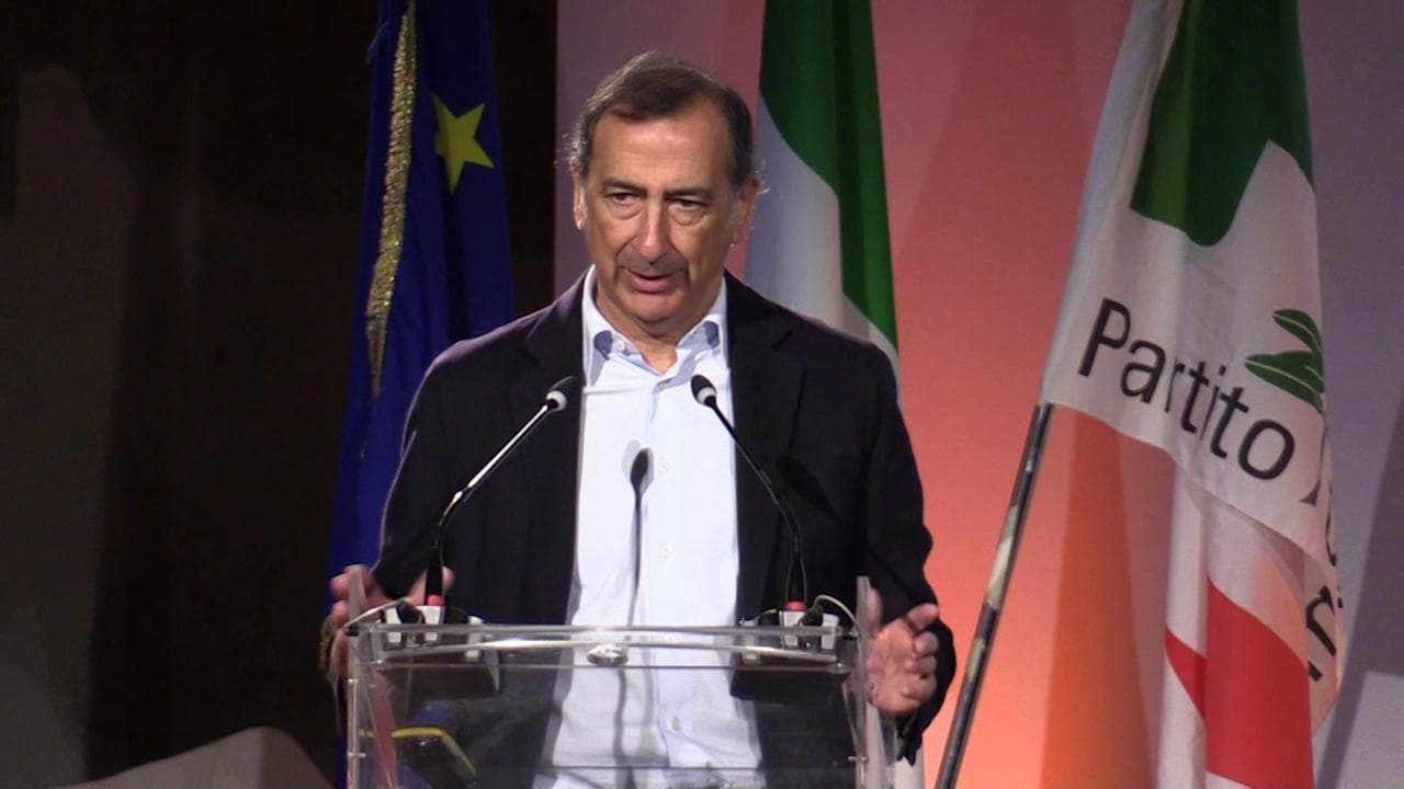 Pd, Beppe Sala a Zingaretti: "Parli del partito o della sinistra? Le Sardine non siano minoritarie"