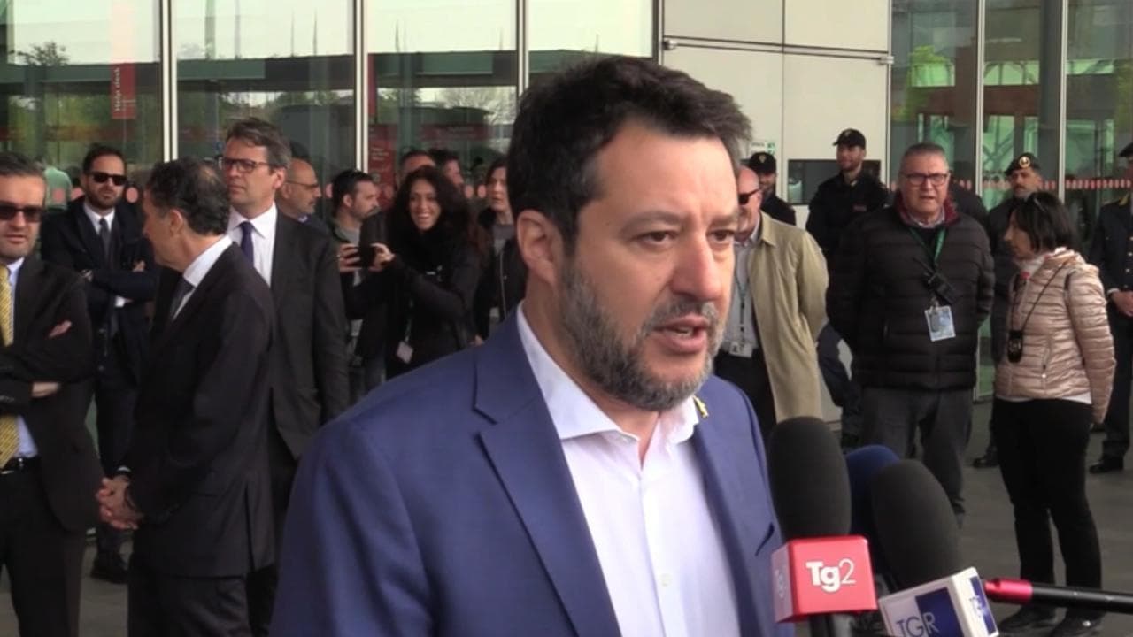 Pnrr, Salvini: "Non è la lotteria, è un prestito, bisogna spendere tutto e spendere bene"