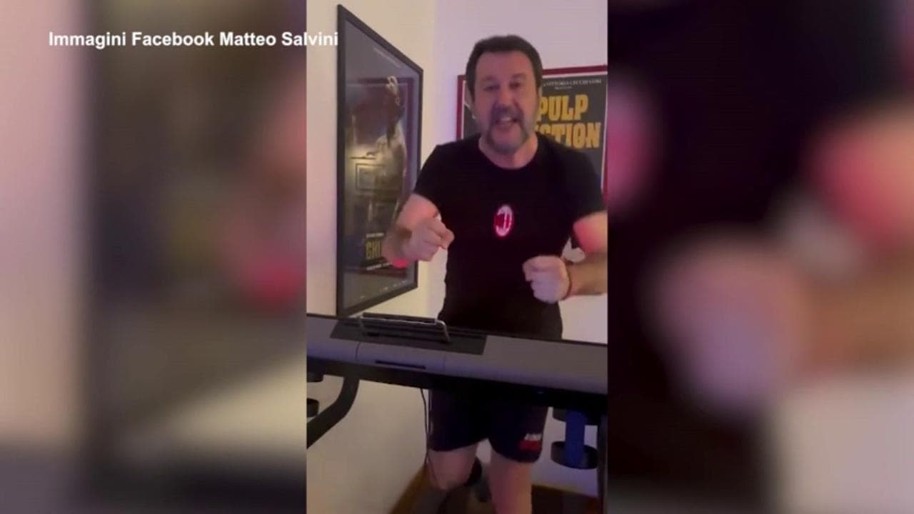 Champions, Salvini festeggia il passaggio di turno del Milan sul tapis roulant: "Si va in semifinale"