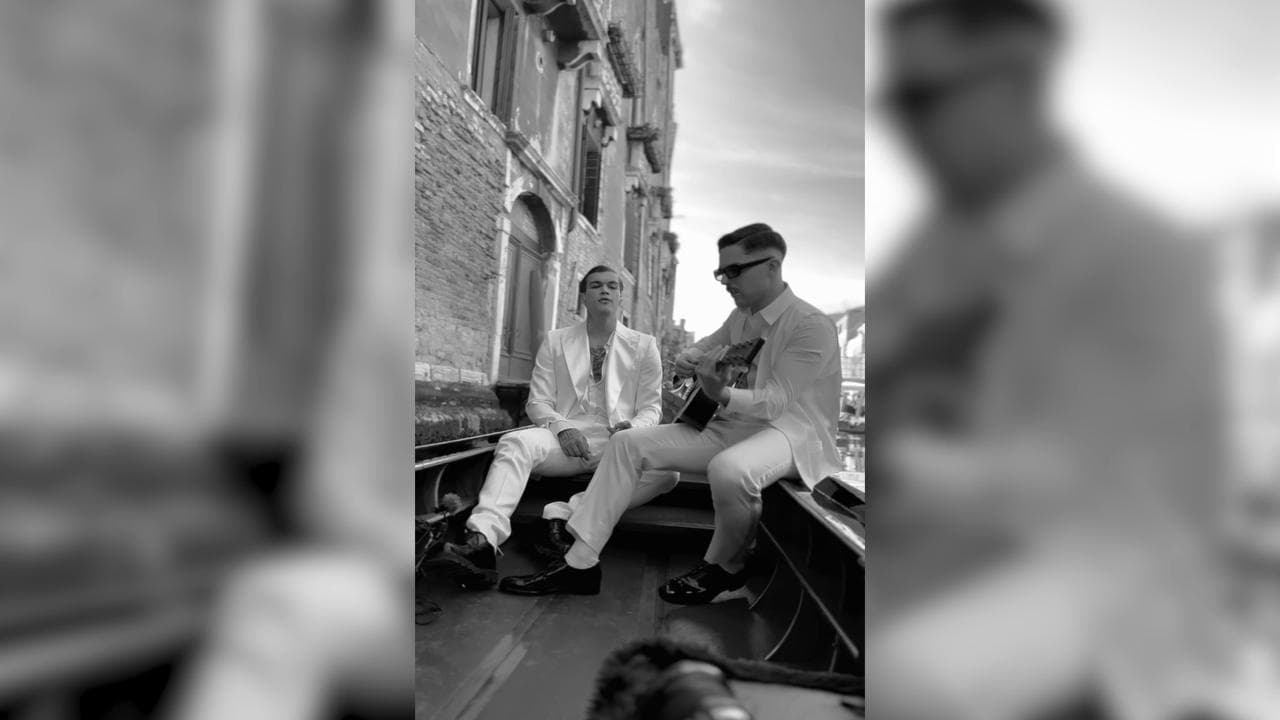 Blanco è 'Innamorato'. Per il nuovo album serenate a sorpresa tra Venezia e Napoli