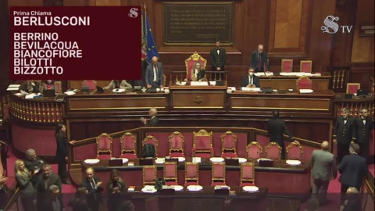 "Berlusconi assente", l'applauso del Senato al leader di Forza Italia ricoverato
