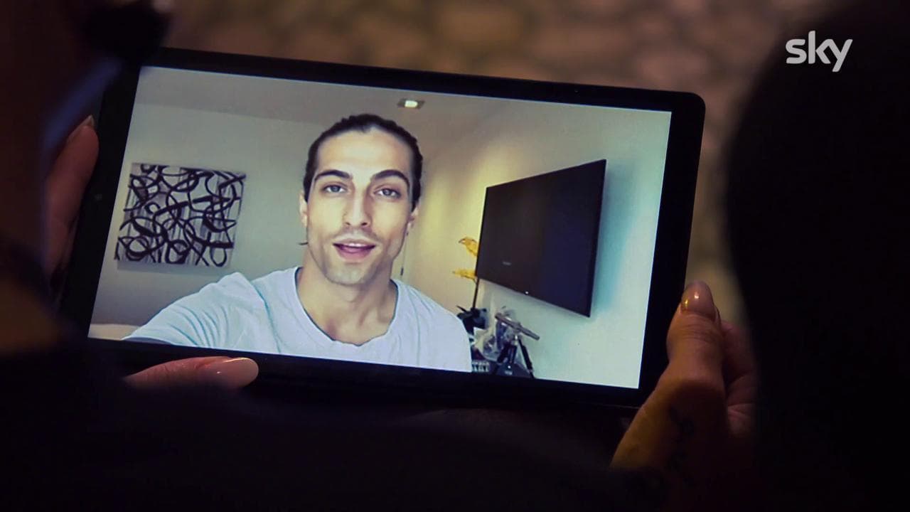 Pechino Express, Damiano invia un videomessaggio a Giorgia Soleri