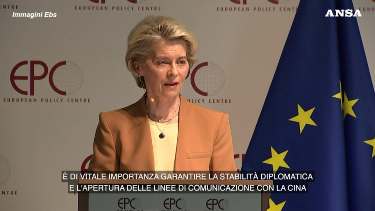 Von der Leyen: "Sganciarsi dalla Cina non è interesse dell'Ue"
