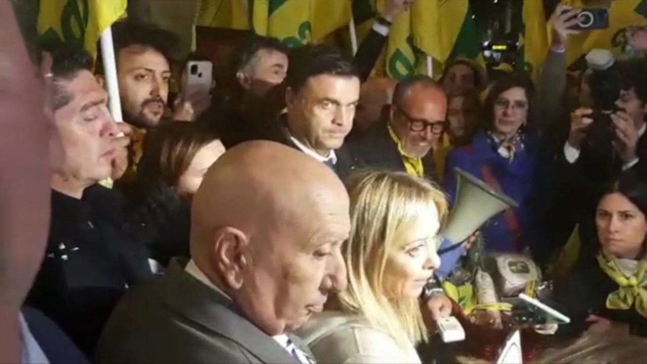 Giorgia Meloni festeggia con Coldiretti lo stop ai cibi sintetici