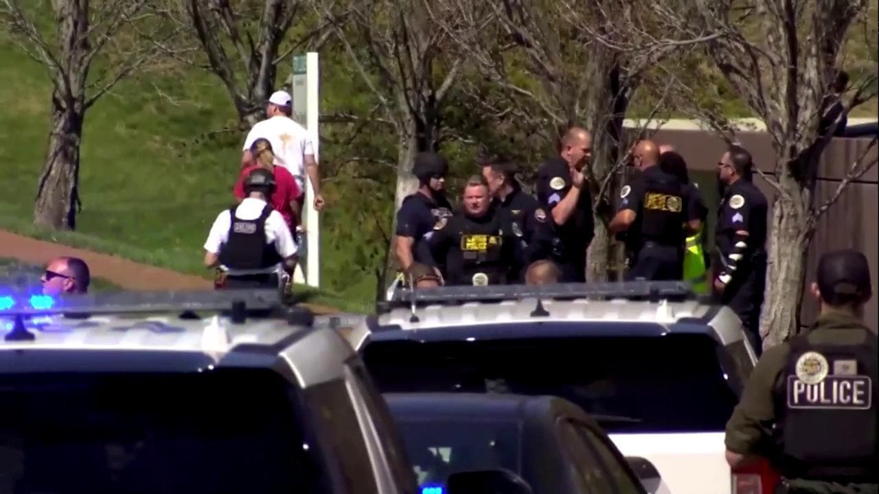 Usa, sparatoria in una scuola a Nashville: l'arrivo di polizia e soccorsi