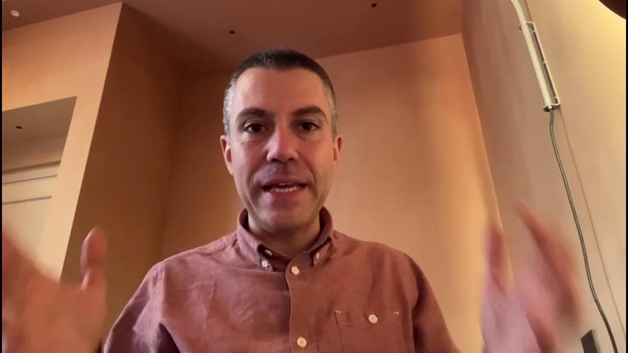 Saverio Raimondo: "Incredibile, Robinson viaggia nello spazio-tempo"