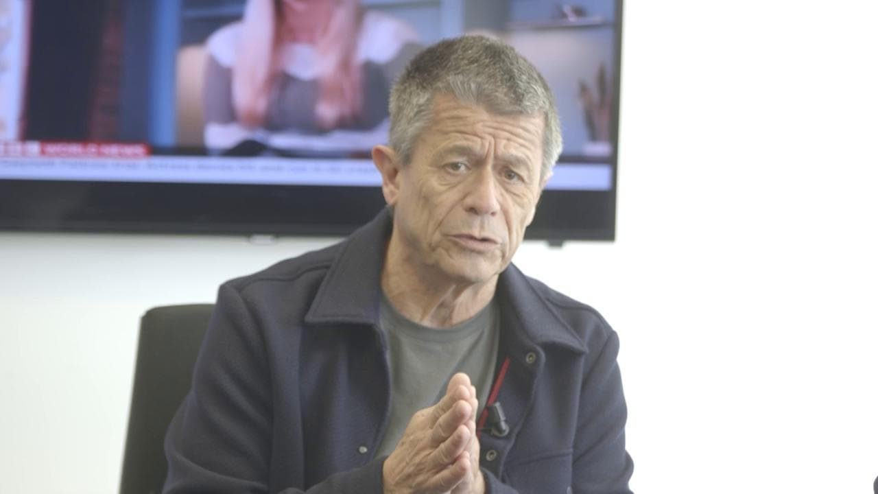 Carrère: "Sulle pensioni Macron pensa di avere un coraggio storico ma non so fino a che punto questa riforma sia assolutamente inevitabile"