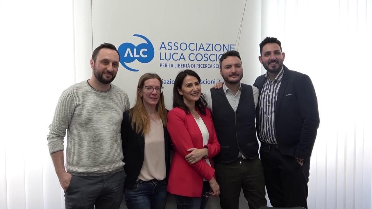 Proposta di legge su maternità surrogata, le testimonianze di mamme e papà: "Non siamo criminali"