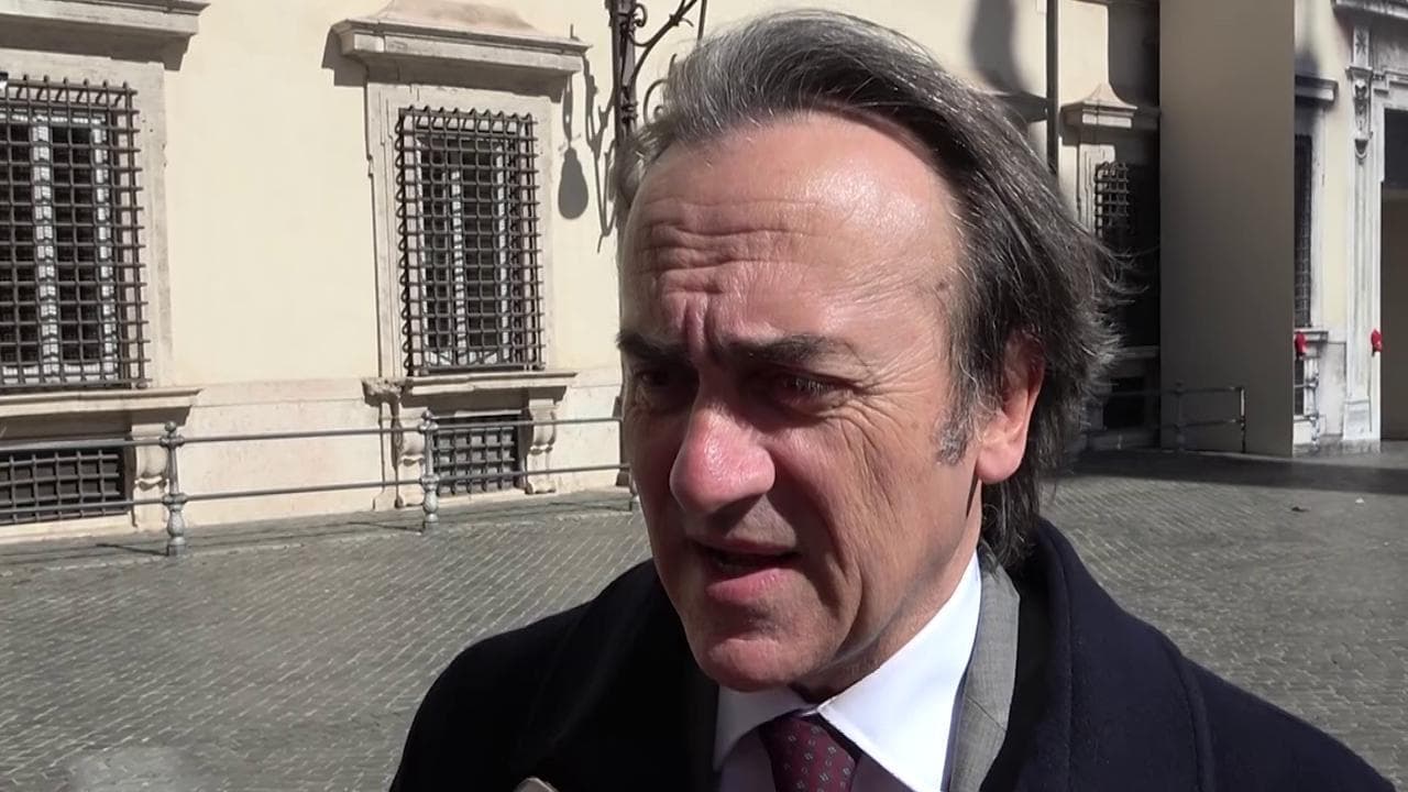 Naufragio di Cutro, Bonelli: "Meloni ha sbagliato a blindare l'incontro con i parenti delle vittime"