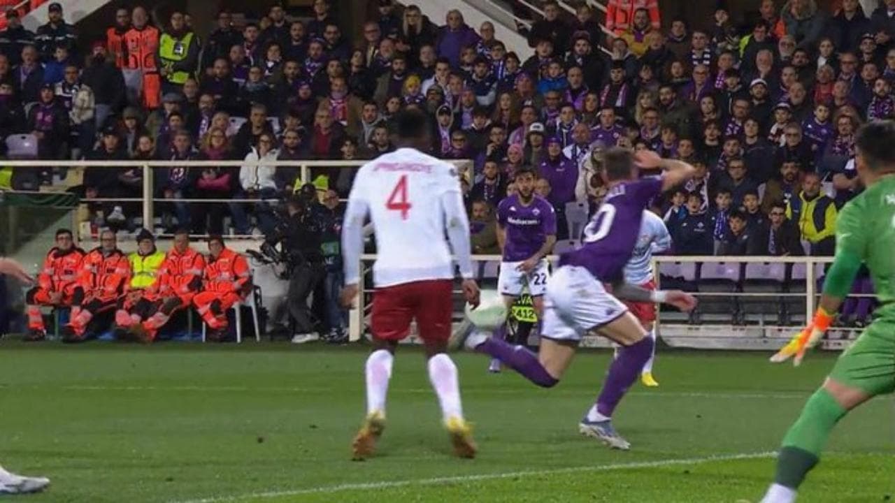 Fiorentina, lo spettacolare colpo dello scorpione di Castrovilli finisce sulla traversa