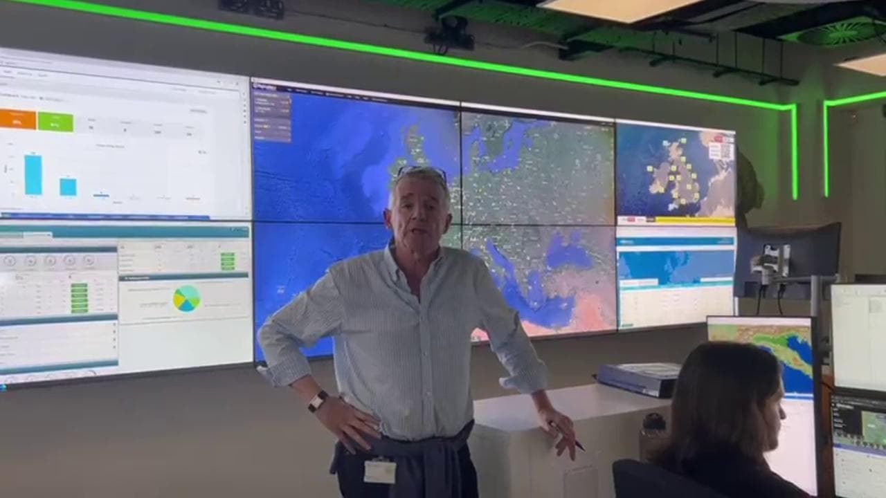 Dublino, l'aeroporto paralizzato dal volo di droni. Ryanair attacca il ministro irlandese dei Trasporti: "Incompetente"