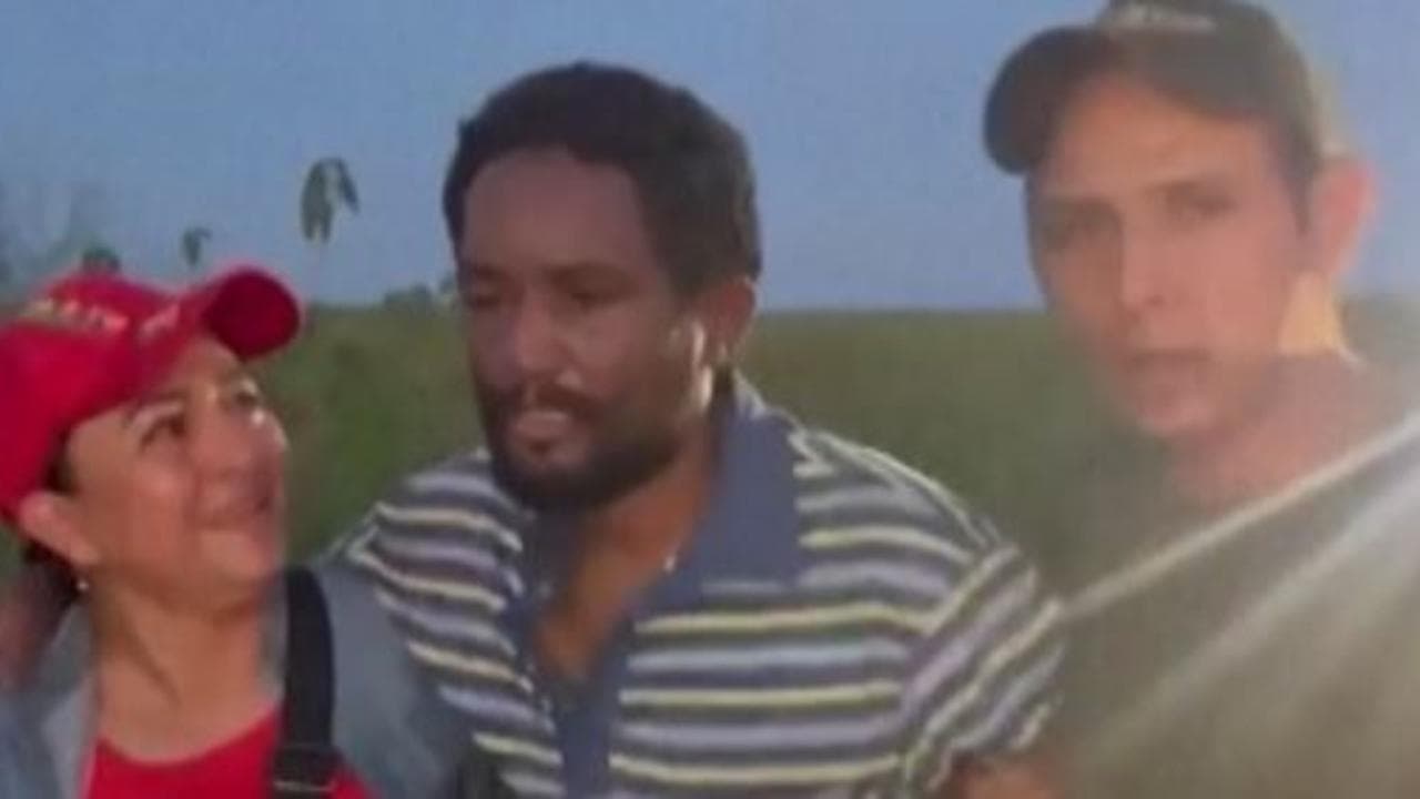 Sopravvive 31 giorni da solo nella giungla dell'Amazzonia: il racconto in lacrime  ai giornalisti