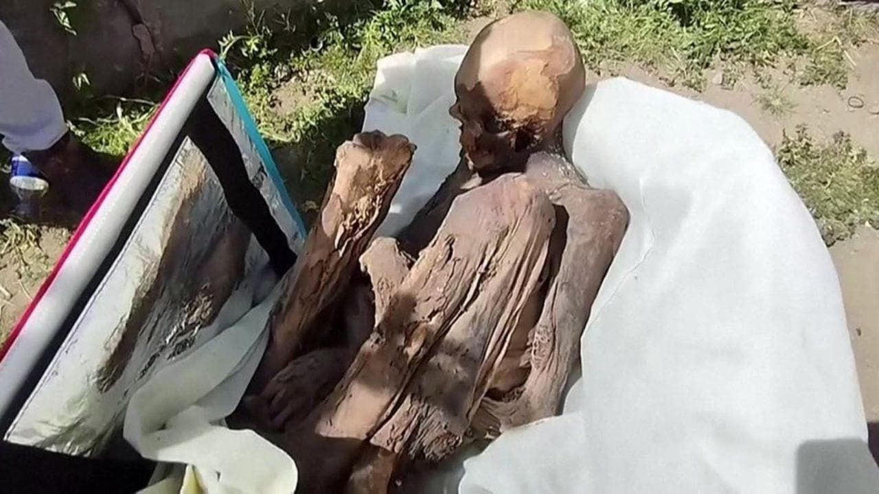 Perù, scoperta scioccante: giovane trovato con una mummia di 800 anni definita la sua "fidanzata"