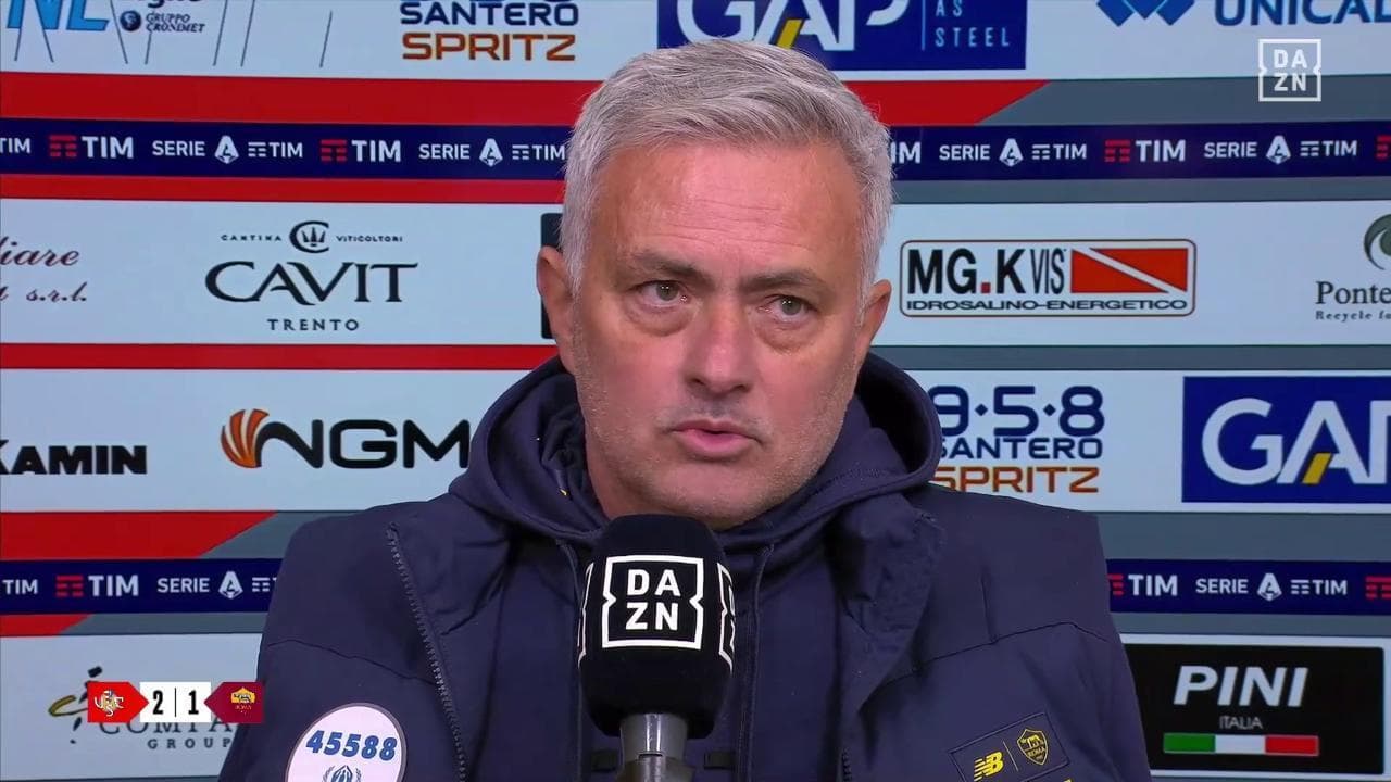 Mourinho furibondo dopo l'espulsione: "Voglio capire se posso denunciare il quarto uomo Serra"