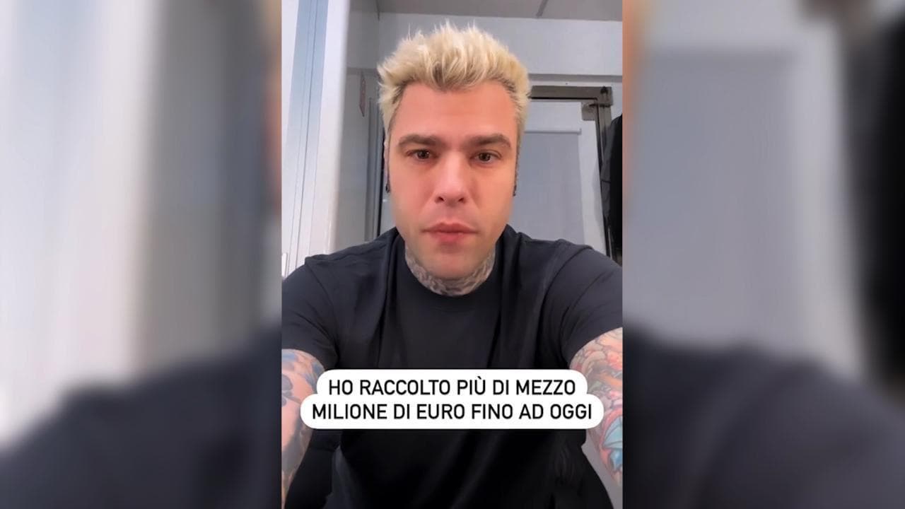 Fedez, ancora balbuzie: "Scusate ho questo problema da un po’ di tempo"