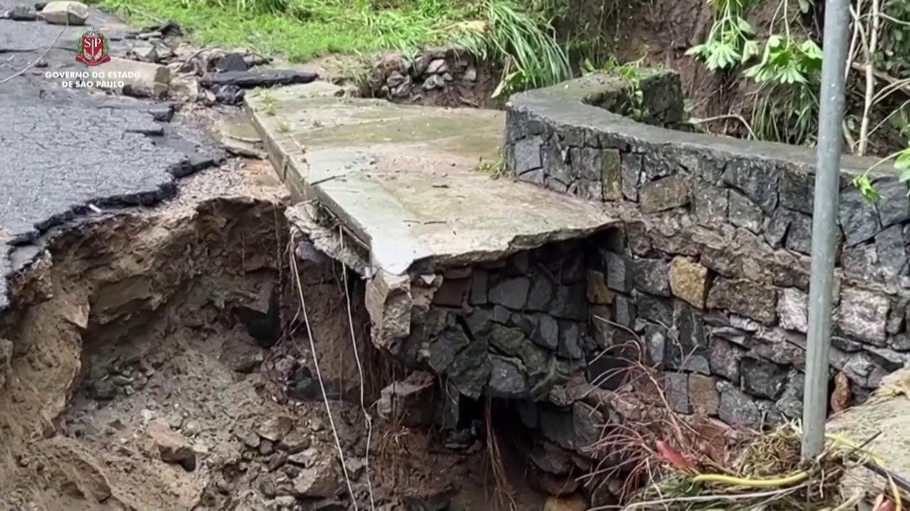 Brasile, inondazioni e smottamenti nello stato di San Paolo: almeno 36 morti