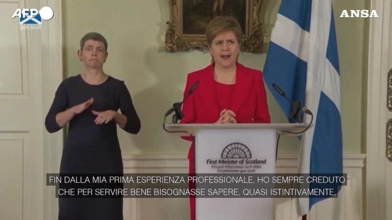 Gb, si dimette la leader scozzese Sturgeon: "Il tempo di lasciare è ora"
