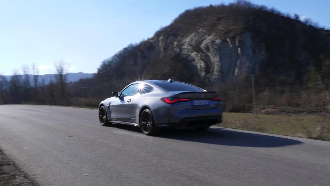 Un "salto" con Gianmarco Tamberi nella Bmw M4