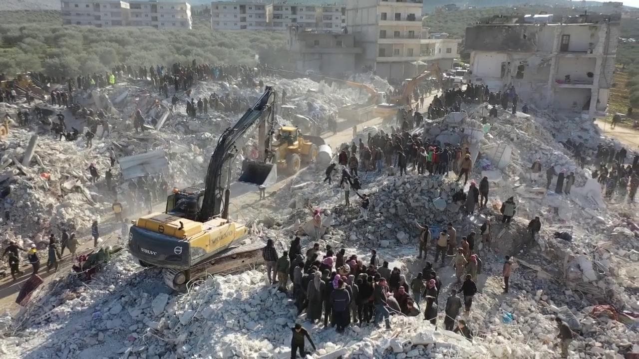 Terremoto in Siria, Medici Senza Frontiere: "Oltre tremila feriti nelle nostre strutture". Le immagini dal drone