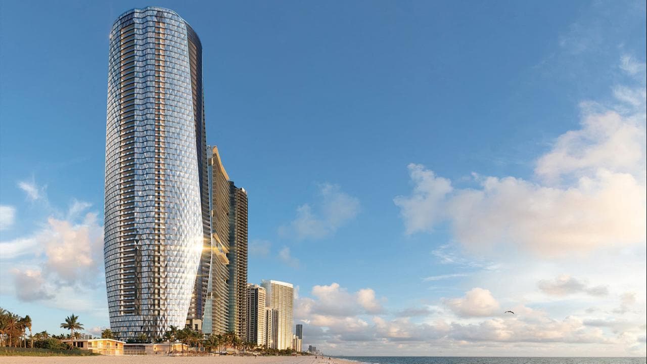 A Miami nel grattacielo extralusso dove l'auto si parcheggia nell'appartamento con un super ascensore