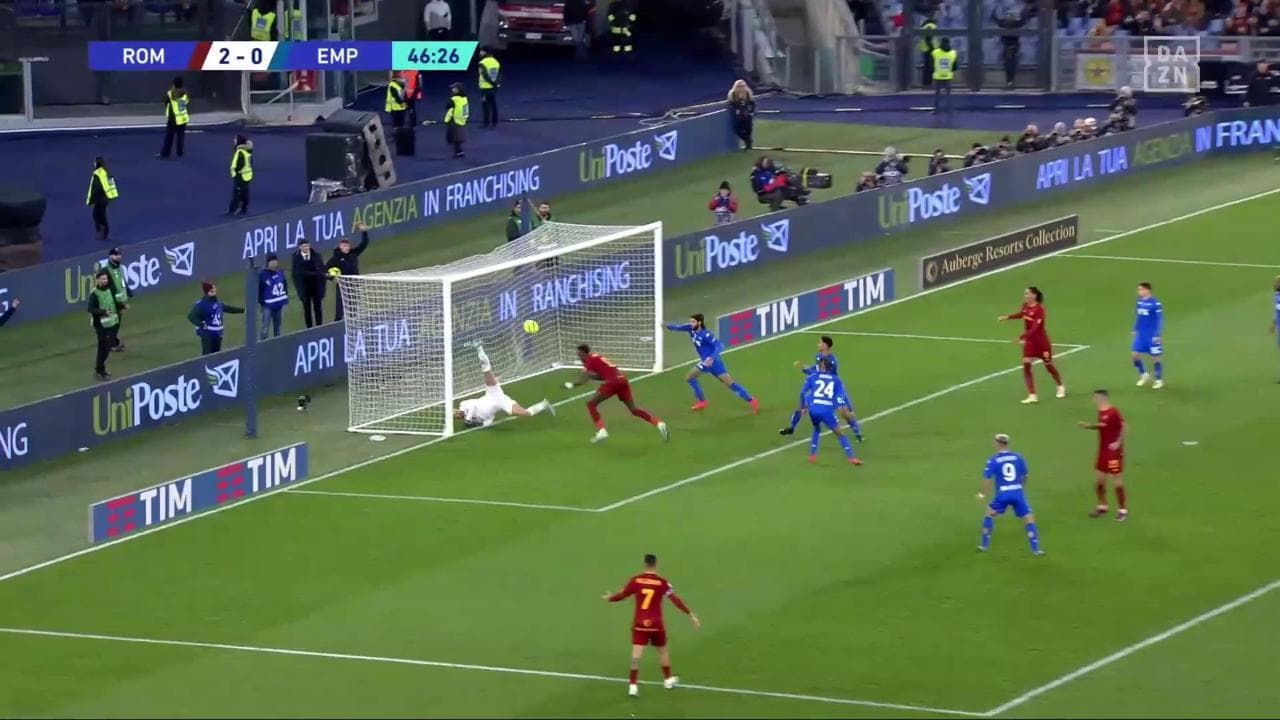 Roma-Empoli, l'incredibile tripla parata di Vicario in cinque secondi