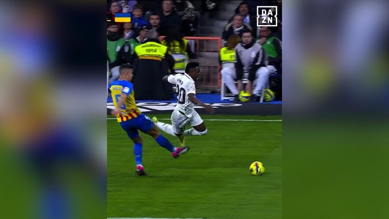 Real Madrid, l'intervento killer su Vinicius del difensore del Valencia Gabriel Paulista