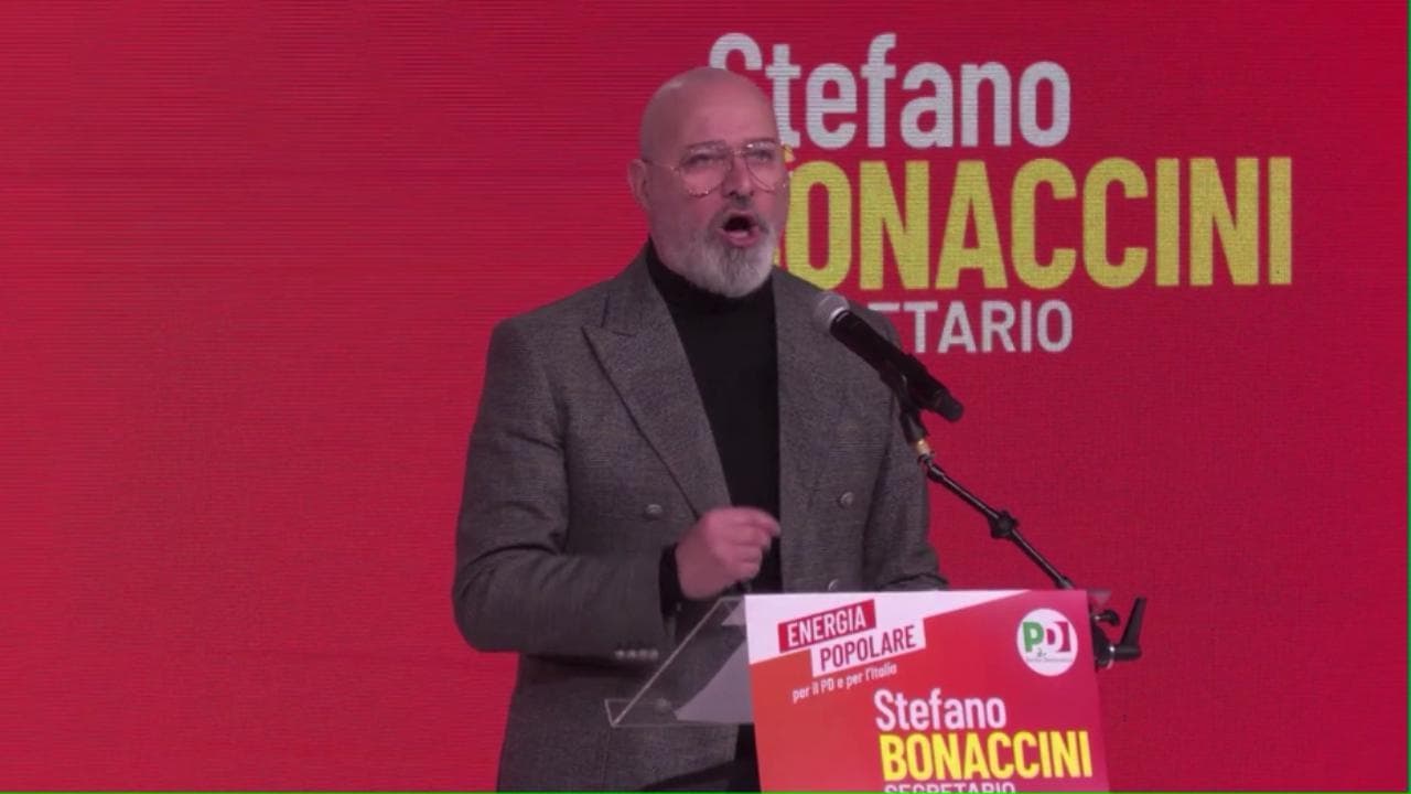 Pd, Bonaccini: "Siamo un partito aperto a tutti, ma Giarrusso chieda scusa e accetti regole"