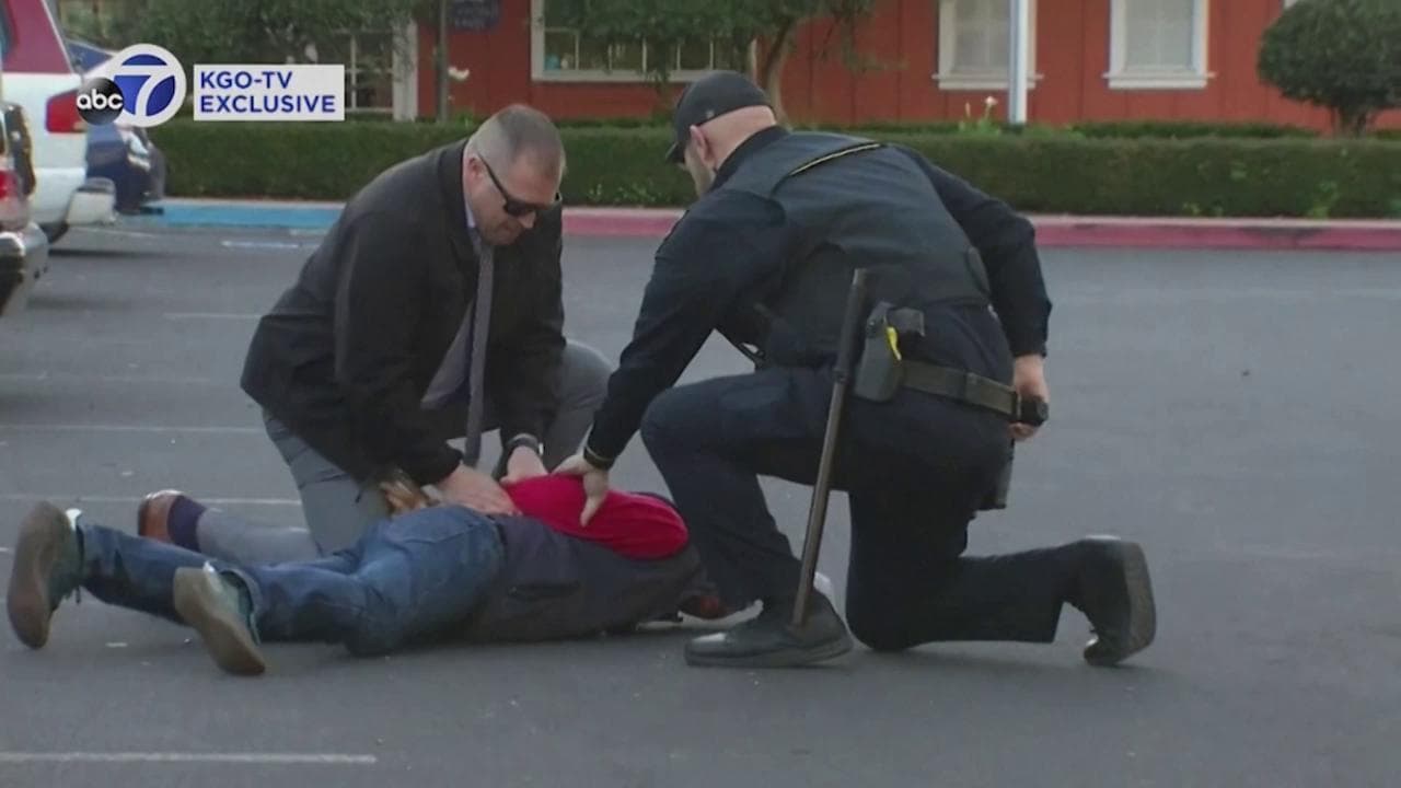 California, sette vittime in una sparatoria: il momento dell'arresto dell'uomo che ha fatto fuoco