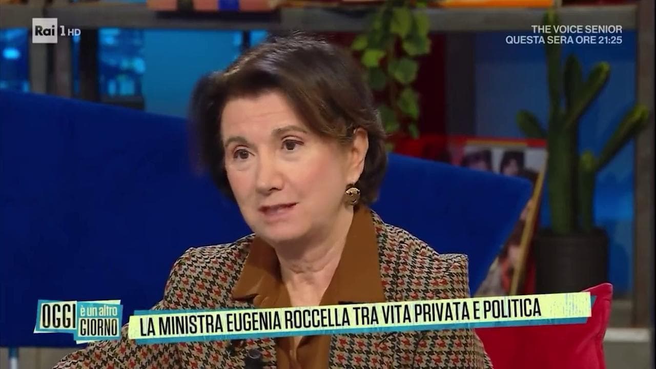 "Purtroppo l'aborto è una libertà delle donne": scoppia la polemica contro le parole di Roccella