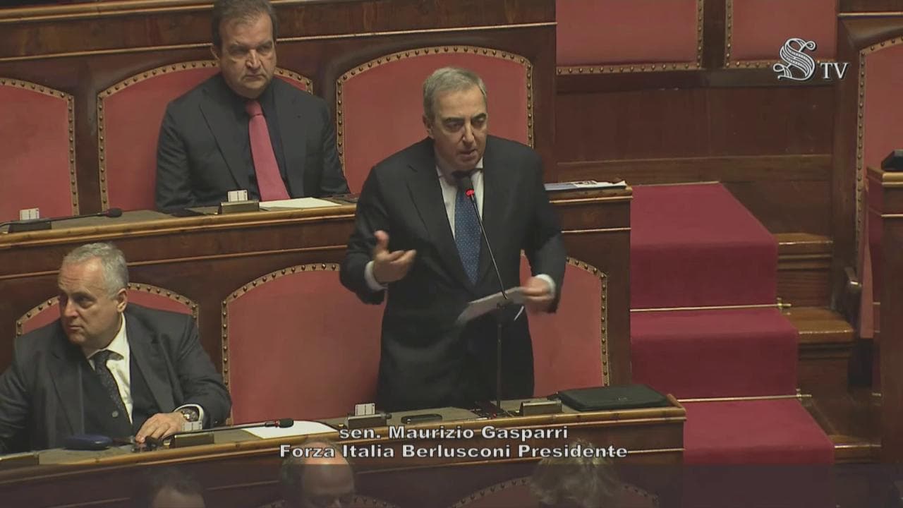 La doppia gaffe di Gasparri: "Cavour inviò nel 1861 i Bersaglieri in Crimea, l'Italia non era ancora unita""