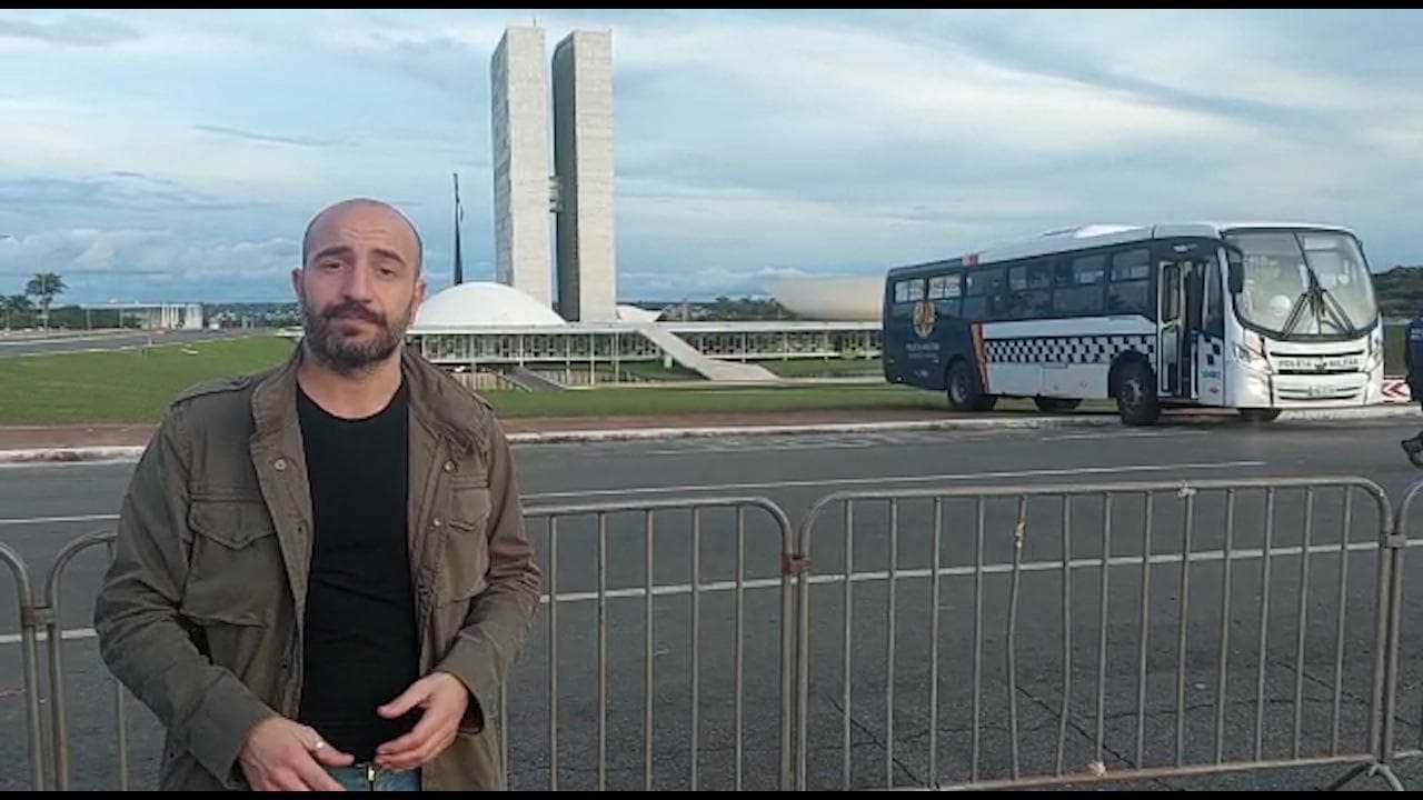 Assalto al Parlamento brasiliano, come è possibile che la polizia non abbia bloccato i manifestanti?