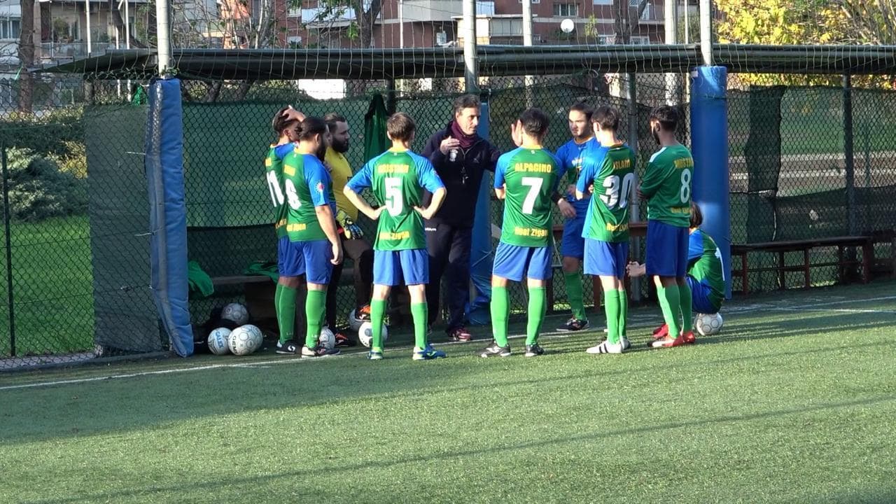 Dal campo rom al campo di calcio, la squadra voluta dal fumettista Gipi: "Il riscatto passa dal pallone"