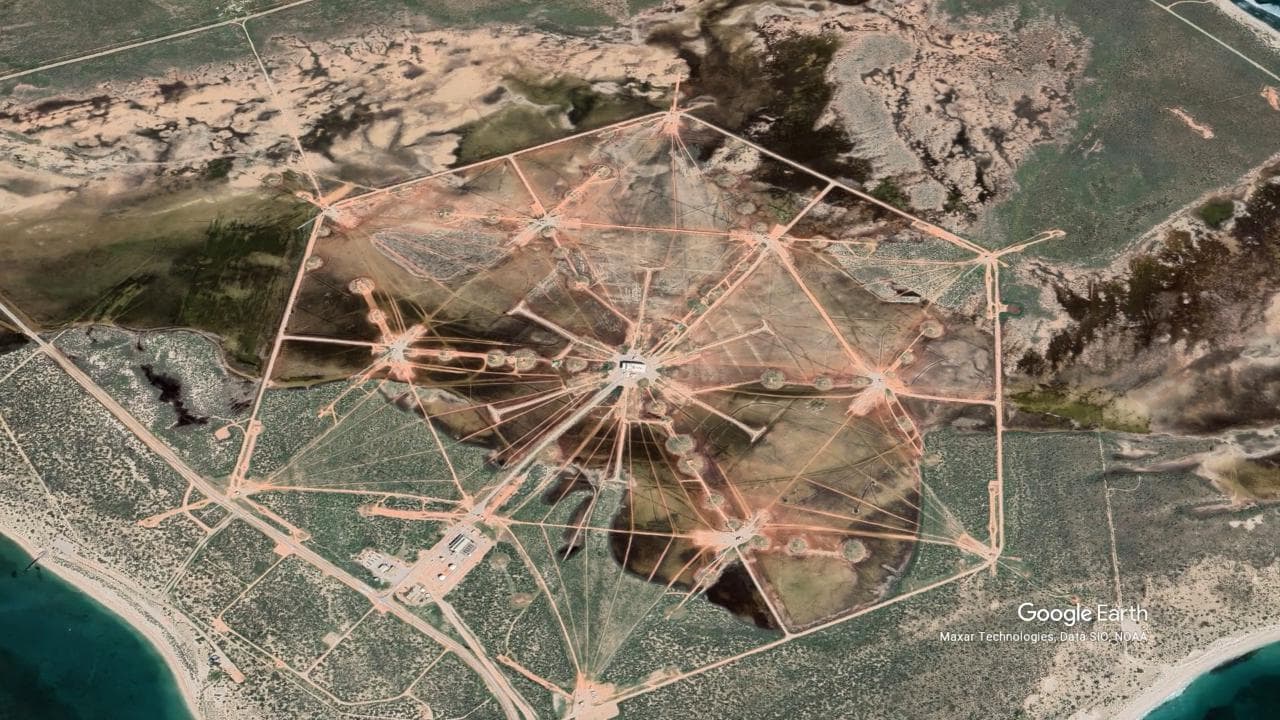 Svelato cosa c'è dentro il misterioso e immenso esagono che si può vedere dallo spazio