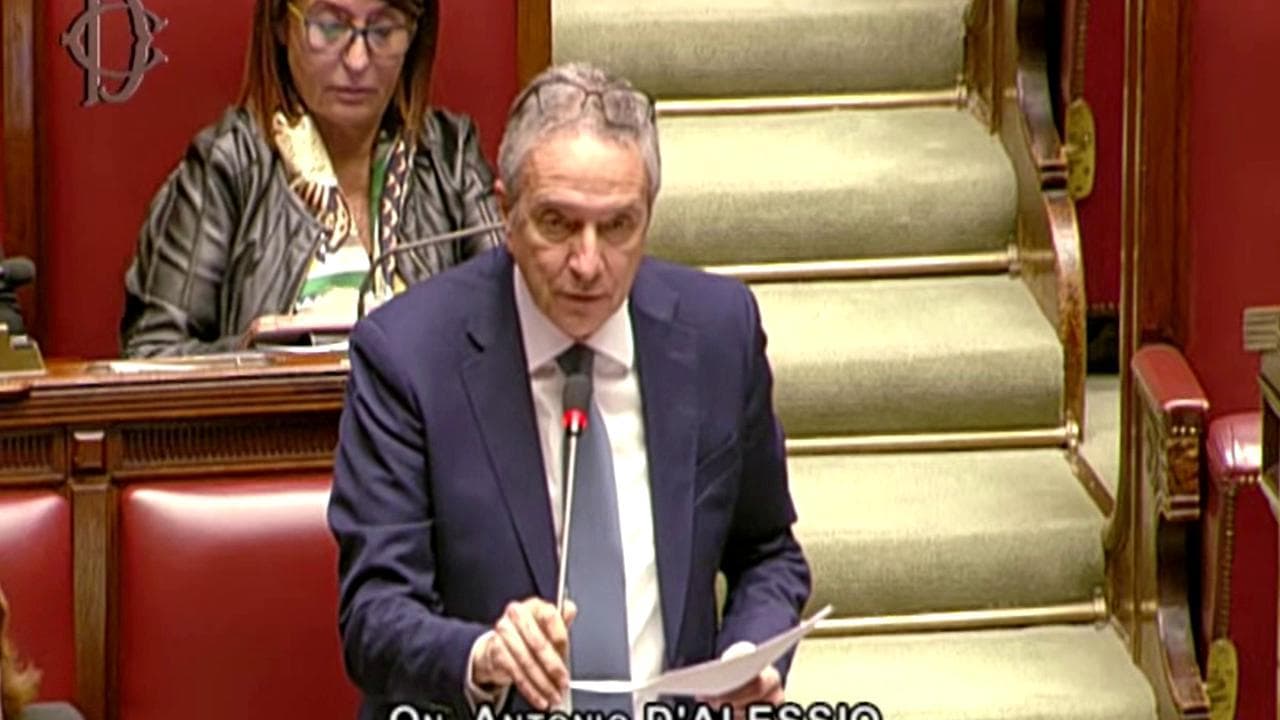 Dl Rave, il no delle opposizioni: "Misura securitaria, filo 'nero' con celebrazioni Msi"