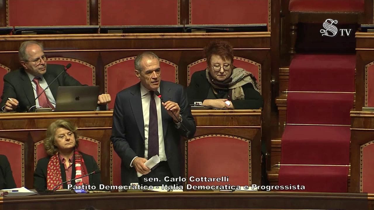 Manovra, Cottarelli: "Non scherziamo con parole: dilazione pagamento tasse è regalo a evasori"