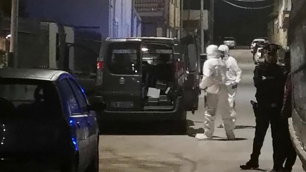 Femminicidio nel trapanese: i rilievi della scientifica nella casa del delitto