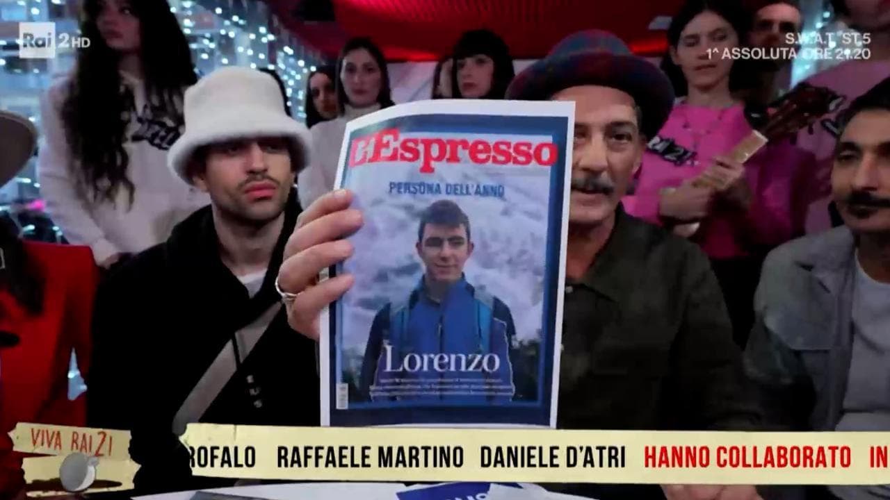 Fiorello omaggia Lirio Abbate rimosso da direzione L'Espresso