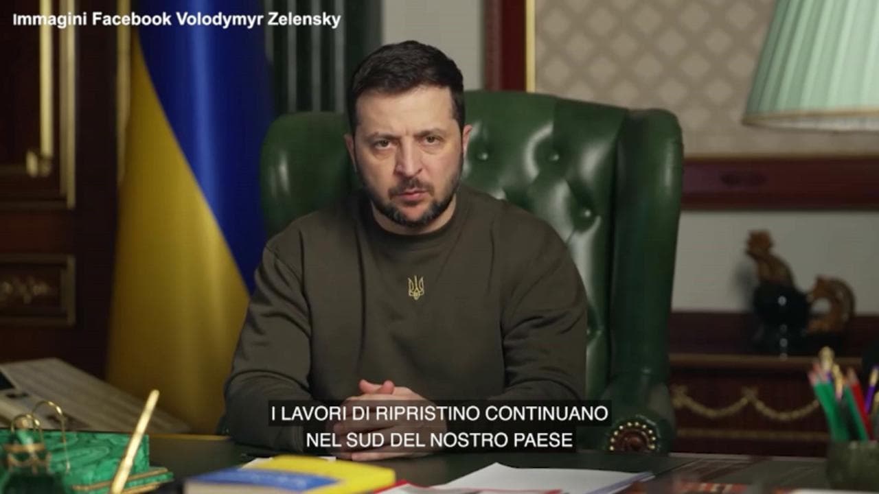 Ucraina, Zelensky: "Situazione molto difficile per mancanza di luce"