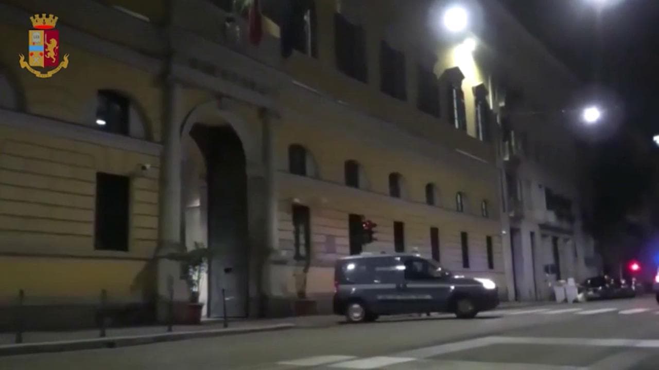 Le mafie a Milano: dieci arresti. Le intercettazioni "Tu a Pioltello il locale non lo apri.."